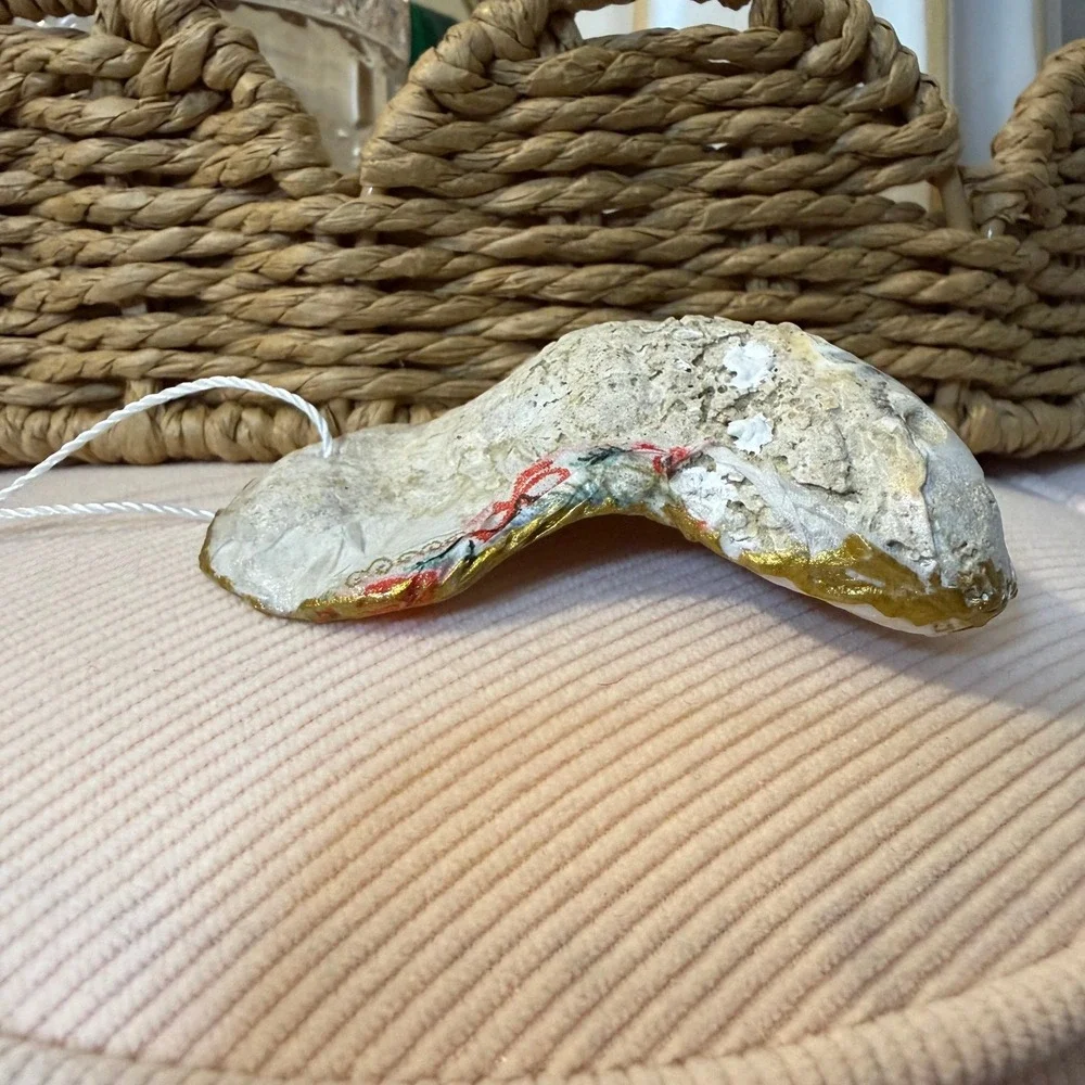Handmade Decoupage Oyster Shell Ornament Swan Heart Gold Trim Coastal Decor‎ 3